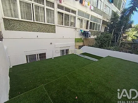 image-8zYDQr5aBax-0