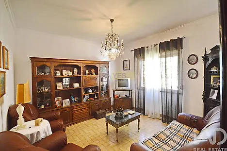 listing-AAMPcZMjIX5