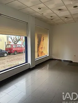image-ImOJniA1lgZ-0