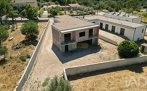 image-JVQDp7XIanD-0