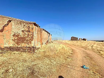 image-8omrYszjXRq-0