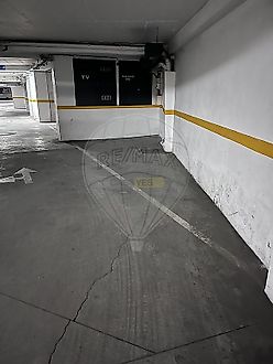 image-3xaPELXwDxc-0