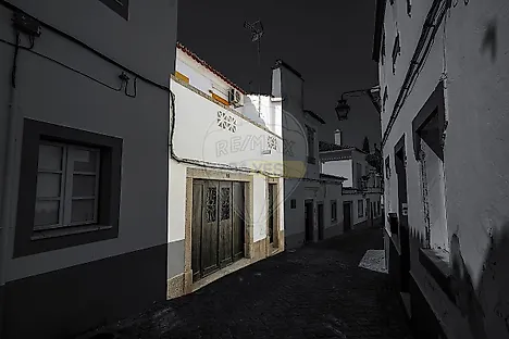 image-53A0A43Ho2y-0