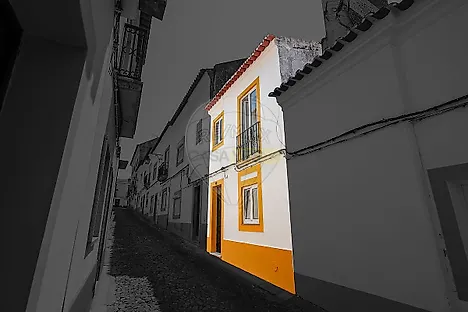 image-LQ70VZAsva-0