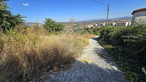 Land for sale in Covilhã, Portugal — €230,000