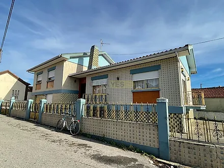 image-B648aBAuAJO-0