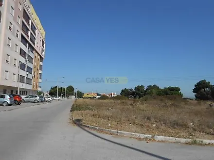 image-LrRezfqBi7M-0