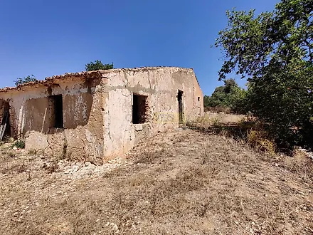 Land for sale in Silves, Portugal — €370,000
