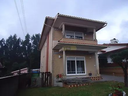 image-4QWazBbGyVa-0