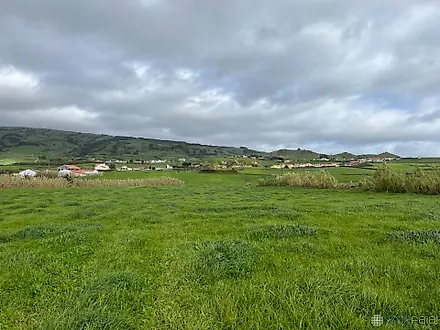 image-5CGJbjHze0s-0