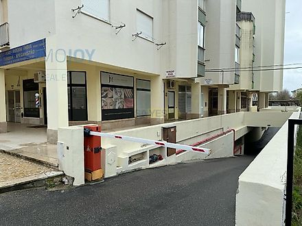image-3akhtUKbtFI-0