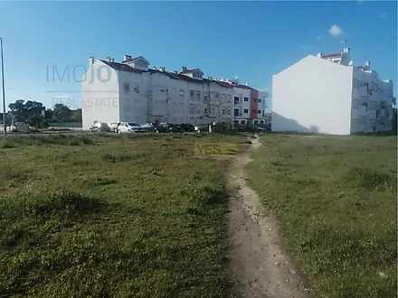 Land for sale in Montijo, Portugal — €160,000