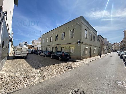 image-BHEUOhLeQhy-0