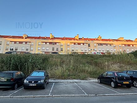 Land for sale in Moita, Portugal — €240,000