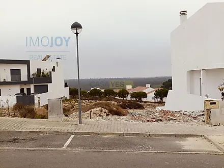 Land for sale in Santiago do Cacém, Portugal — €122,000