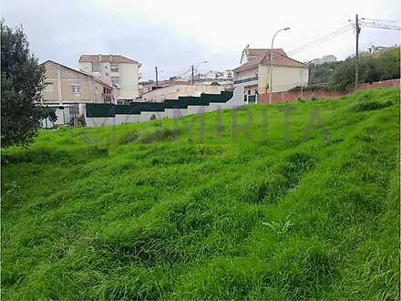 Land for sale in Amadora, Portugal — €95,000