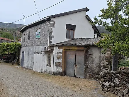 image-5XjJllIAe2d-0