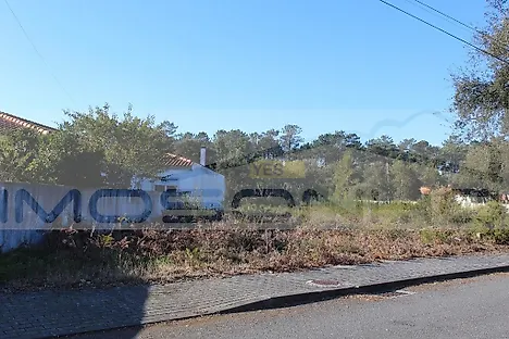Land for sale in Marinha Grande, Portugal — €80,000