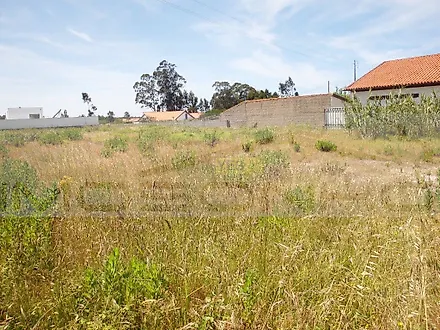 Land for sale in Marinha Grande, Portugal — €180,000