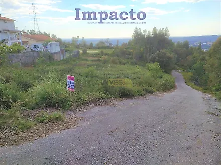 Land for sale in Oliveira de Azeméis, Portugal — €110,000