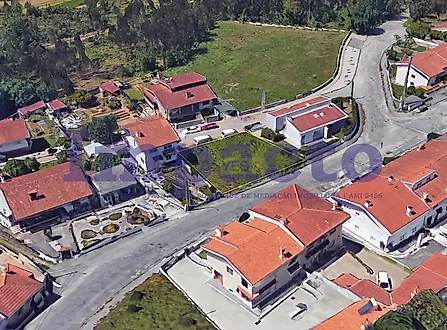 Land for sale in Oliveira de Azeméis, Portugal — €265,000