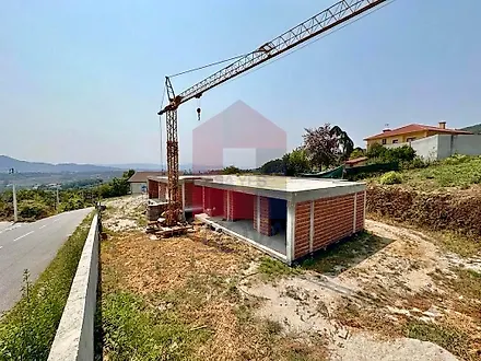 image-Kbj2tEdUyFS-0