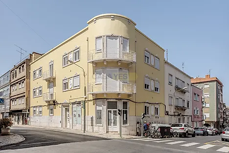 image-AXAKnXz3YAg-0