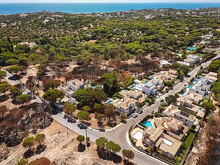 Land for sale in Loulé, Portugal — €1,875,000