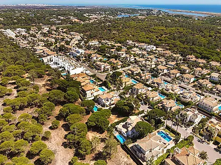 Land for sale in Loulé, Portugal — €1,775,000