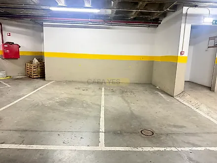 image-EzdgxHDqItU-0