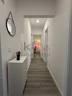 image-Kp5IHf9ygIt-0