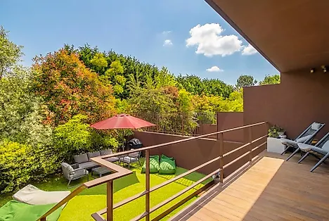 image-GCsCT4uWh5X-0