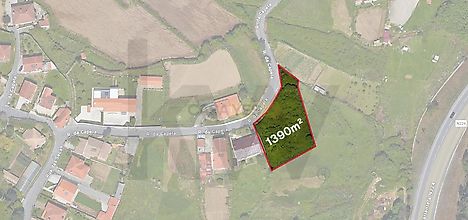 Land for sale in Vale de Cambra, Portugal — €90,000