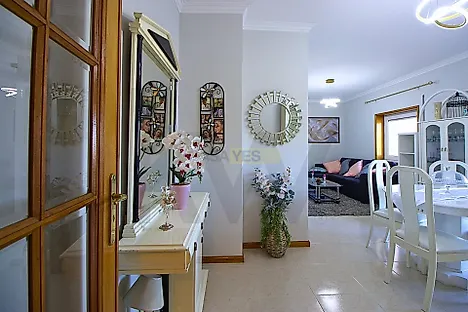 image-8HQU8Mg59kD-0