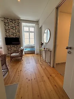 image-C2ifPzwfZPZ-0