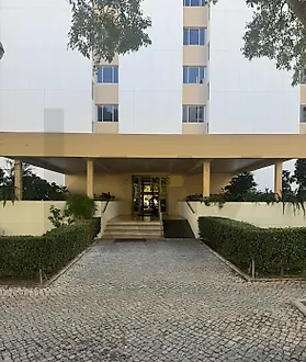 image-LeQuuI09QKL-0