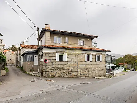 image-HQfeUgZYZNc-0