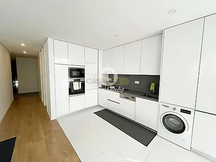 image-5mXgonqONWC-0