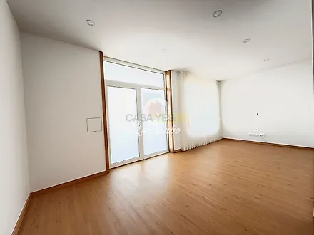 image-IkVFWmtnNXz-0