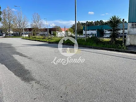 Land for sale in Trofa, Portugal — €235,000