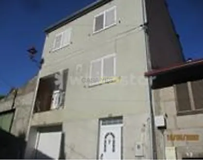 image-ECaCn9R3sfE-0