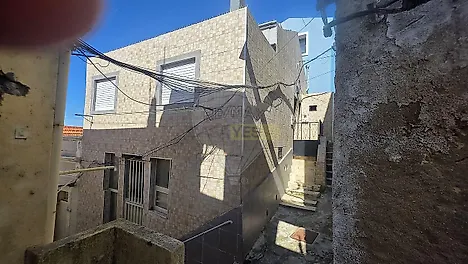 image-PmJG6O5tLr-0