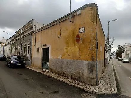 image-GwfyfLImi4o-0