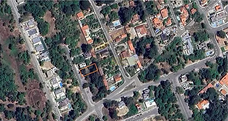 Land for sale in Sesimbra, Portugal — €64,000