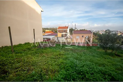 Land for sale in Loures, Portugal — €140,000