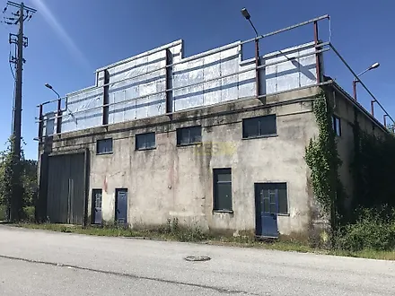 listing-2bGGeIMQ6Of