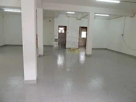 image-9tji4V34yNY-0