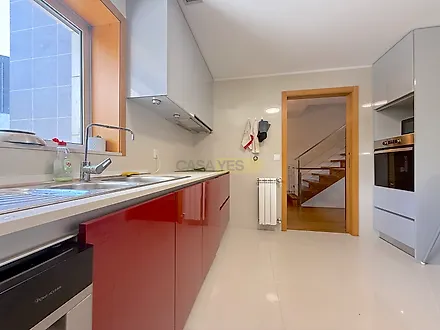 image-JClK4PclNSU-0