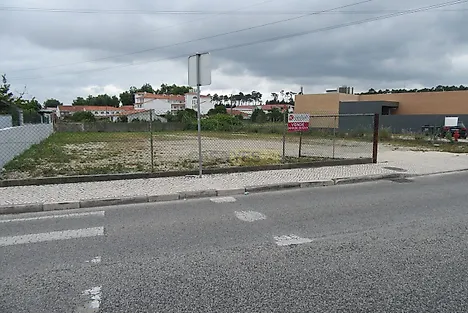image-7KmXyDlegPx-0