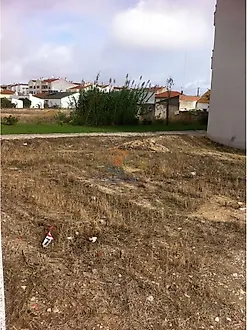 Land for sale in Benavente, Portugal — €200,000
